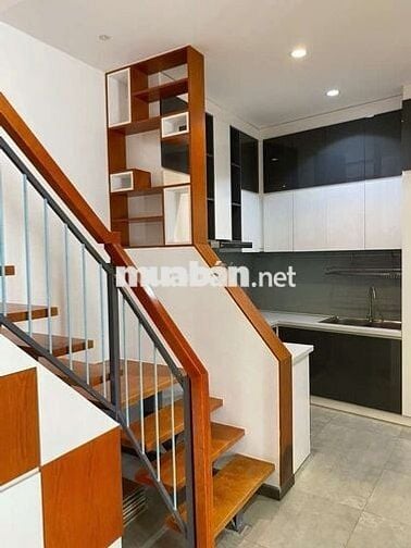 HIẾM - HẺM XE HƠI - KHU DÂN TRÍ CAO TẦNG - NHÀ ĐẸP Ở LIỀN