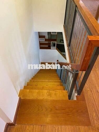 HIẾM - HẺM XE HƠI - KHU DÂN TRÍ CAO TẦNG - NHÀ ĐẸP Ở LIỀN