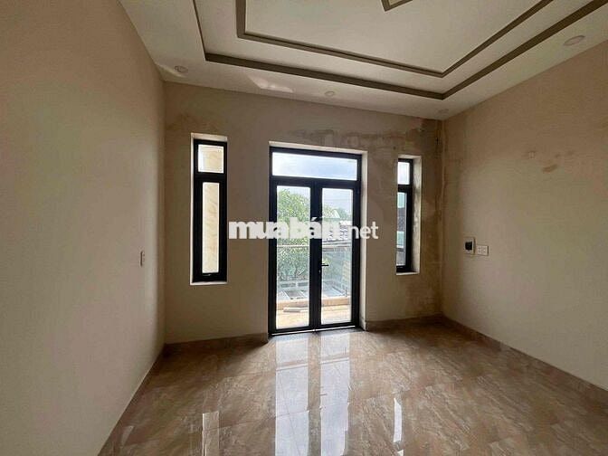 Cho thur nhà gần trường cấp 2 Tân Bình - Sân 2 xe hơi