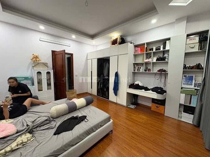 Bán nhà ngõ 28 Tứ Liên, 65m2, 5 tầng, MT 5m, ngõ ô tô, có thang máy.