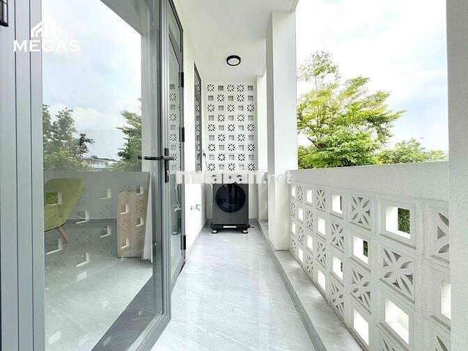 CĂN HỘ BAN CÔNG SIÊU THOÁNG MỚI XÂY NGAY ETOWN CỘNG HOÀ