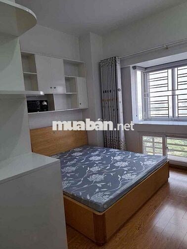 Bán căn chung cư có 1-0-2 Việt Hưng 72m x 2ng view đẹp giá chỉ có 5 tỷ