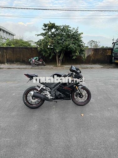 Yamaha R15 V3 màu Đen