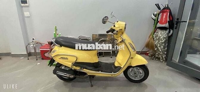 ELizabeth rin cứng ngắt