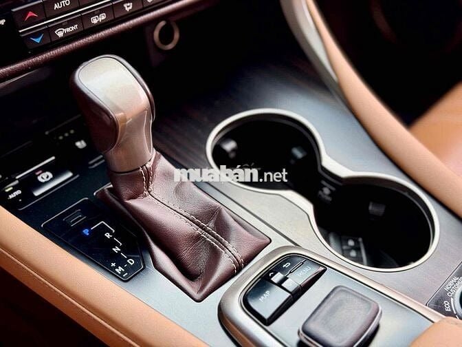 Lexus RX350 2018 Trắng 75.000 km