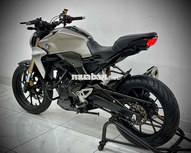 HONDA CB300R DATE 2019