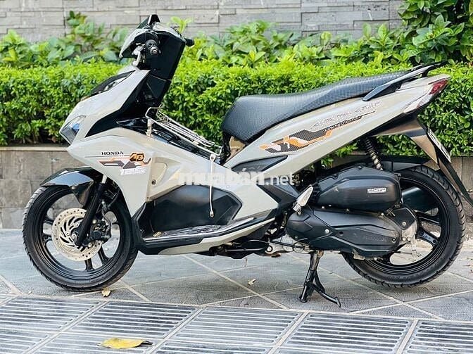 HONDA AIR BLADE 125FI XÁM NGUYÊN BẢN XE BIỂN 29
