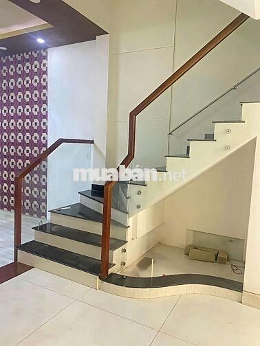 Cho thuê nguyên căn 4pn4wc, rộng rãi, có máy lạnh, Lê Đức Thọ p13 GV