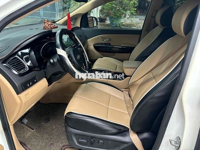 Kia Sedona 2015 2.2L DATH - 120000 km