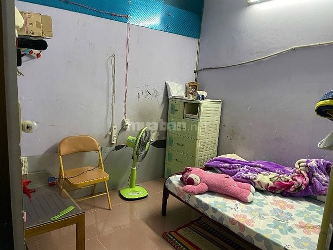 Bán nhà 2 mặt hẻm tiện xây mới