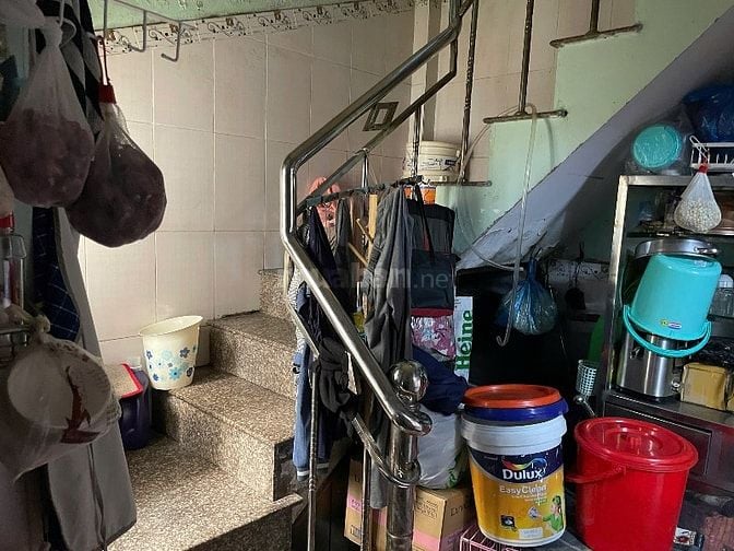 Bán nhà 2 mặt hẻm tiện xây mới