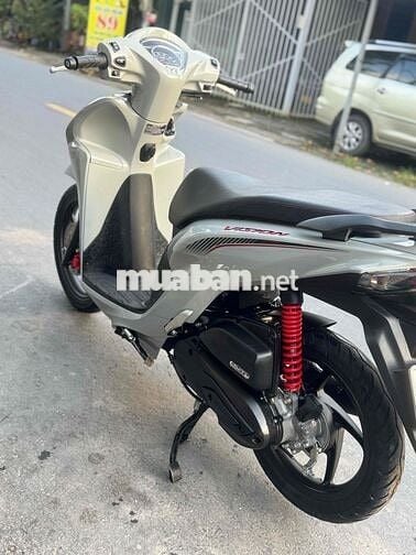 bán hoặc trao đổi