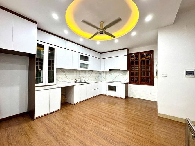 Bán nhà phố Tứ Liên, Q Tây Hồ, gần Hồ Tây, 70m2, 6 tầng,thang máy, ô t