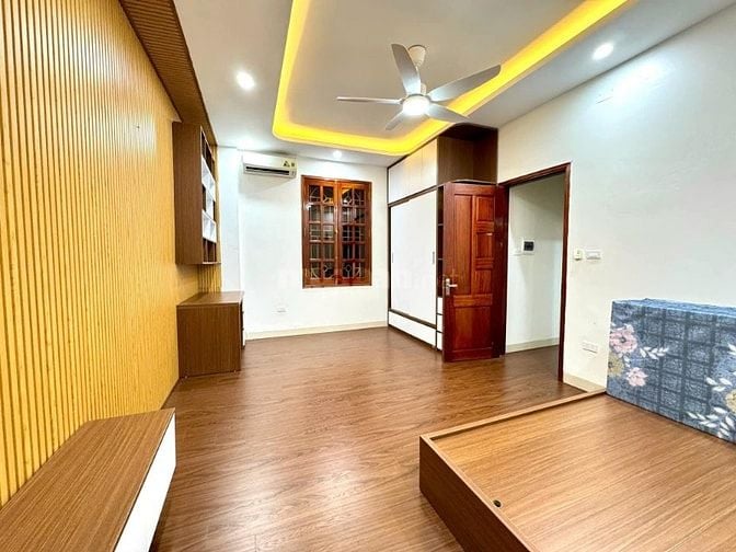 Bán nhà phố Tứ Liên, Q Tây Hồ, gần Hồ Tây, 70m2, 6 tầng,thang máy, ô t