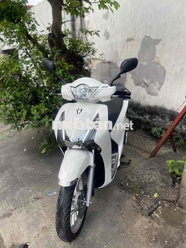 Honda SH 150 Trắng