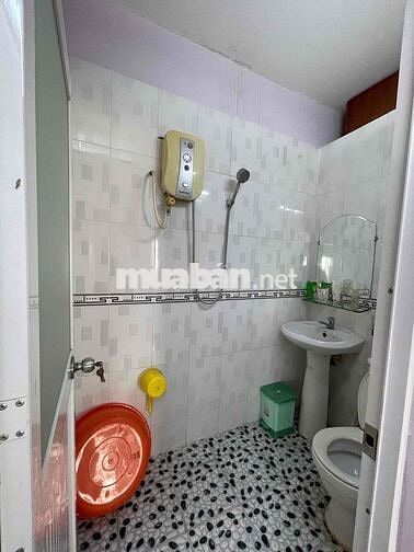 Cho thuê nhà nguyên căn có nội thất Nguyễn Thượng Hiền p6, Bình Thạnh