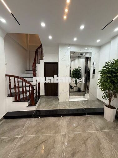 SIÊU PHẨM HIẾM PHỐ GIA QUẤT– NGỌC LÂM – Ô TÔ VÀO NHÀ– VỊ TRÍ ĐẮC ĐỊA