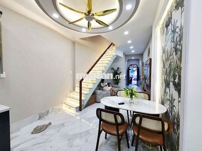 NGAY VÒNG XOAY LÊ ĐẠI HÀNH - 3PN có PN trệt - NHÀ MỚI ĐÓN NOEL ĐÓN TÊT