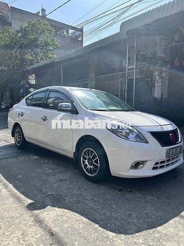 Nissan Sunny XL Trắng 5 chỗ