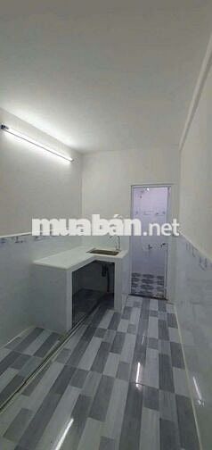 BÁN NHÀ MẶT TIỀN HẺM 6 MÉT. THÔNG THOÁNG