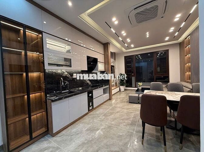 SIÊU PHẨM HIẾM PHỐ GIA QUẤT– NGỌC LÂM – Ô TÔ VÀO NHÀ– VỊ TRÍ ĐẮC ĐỊA