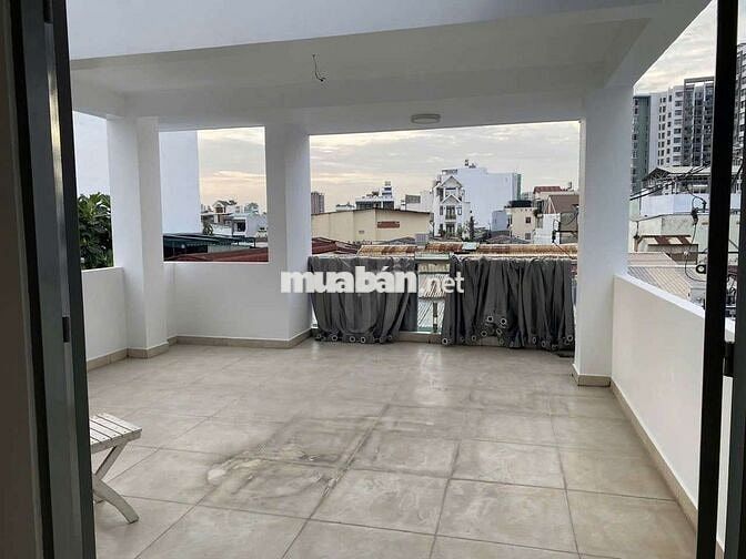 NHÀ MTKD NGAY AOEN MALL DT: 5*23M TRỆT 2L 4PN5WC ĐƯỜNG THÔNG 8M CÓ LỀ