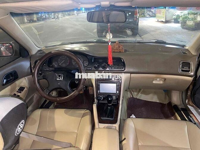 Honda Accord 1995 2.0 MT - 123456 km