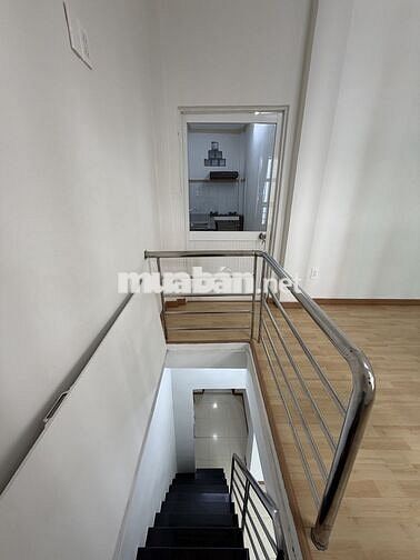 Nhà mới nguyên căn, DTSD 60m2, 2PN, hẻm Nguyễn Công Trứ, Quận 1