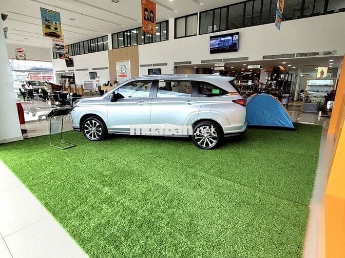 Toyota Veloz Cross 2025 560tr mua góp 0đ