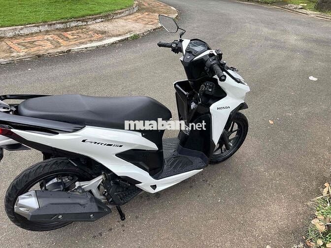 bán Vario màu trắng