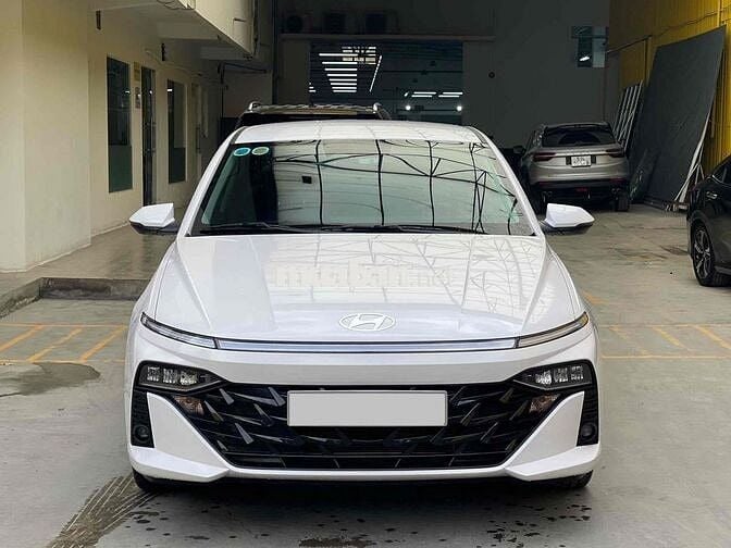 Hyundai Accent 2024 Cao Cấp 23.000km Trắng