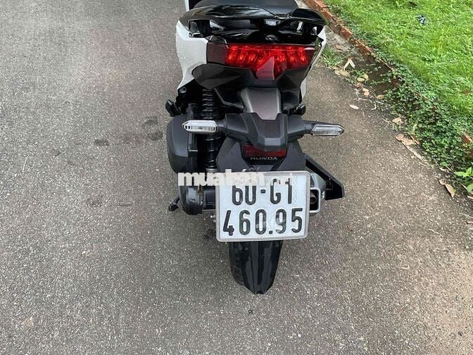 bán Vario màu trắng