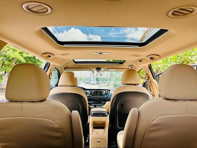 Kia Sedona 2018 2.2 DATH - 71000 km