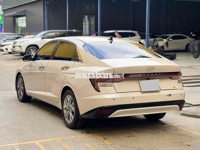 Hyundai Accent 2024 Cao Cấp 23.000km Trắng