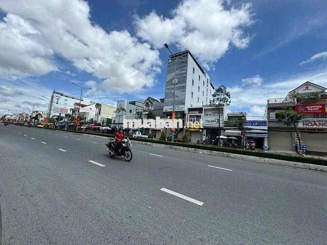 Nhà Trệt trống suốt đường Nguyễn Văn Cừ gần chợ An Hoà Thuận