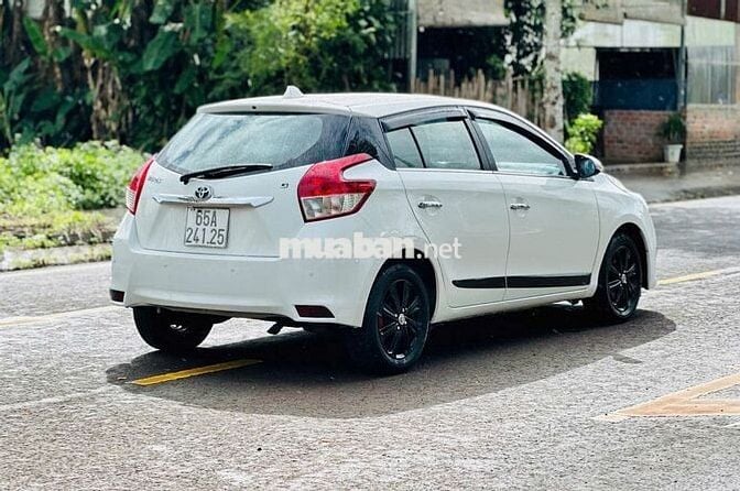 Toyota Yaris 2015 G màu Trắng