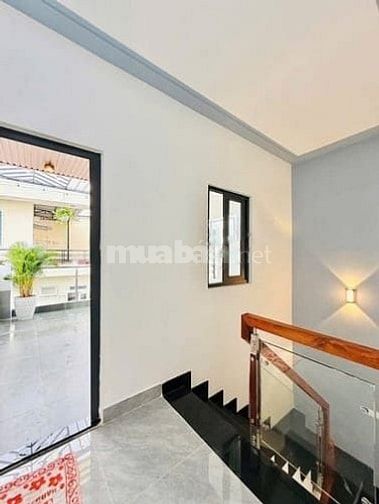 Nhà cần bán gấp siêu phẩm Phạm Văn Hai, P5, Tân Bình, 2,65 tỷ,sổ riêng