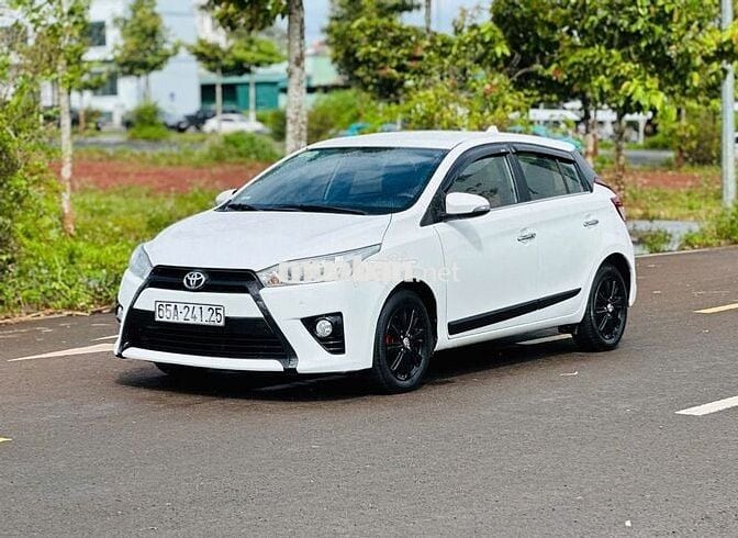 Toyota Yaris 2015 G màu Trắng