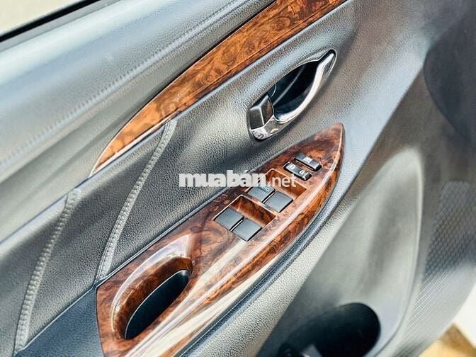 Toyota Yaris 2015 G màu Trắng