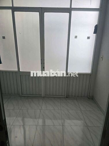 Cho thuê nhà Lý Thường Kiệt 3Tầng 2pn 3wc ban công