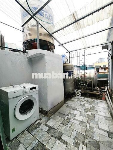 Mình chính chủ - tập thể 2 tầng C27 Tân Mai, 3 ngủ 2wc , sân phơi.