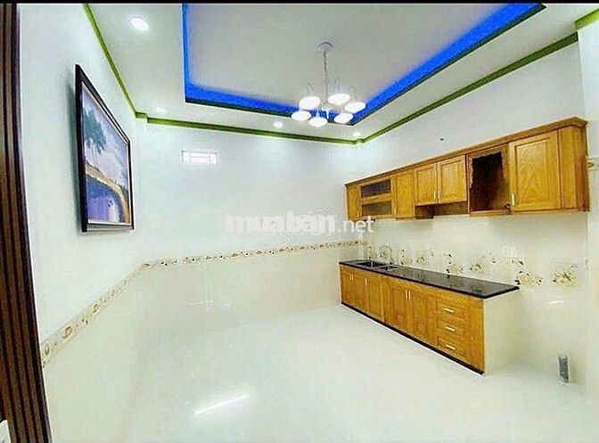 chủ cần bán nhà hoàn công đường thông buôn bán