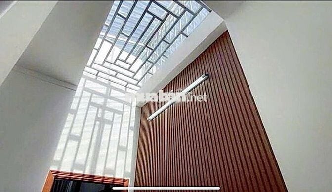 chủ cần bán nhà hoàn công đường thông buôn bán