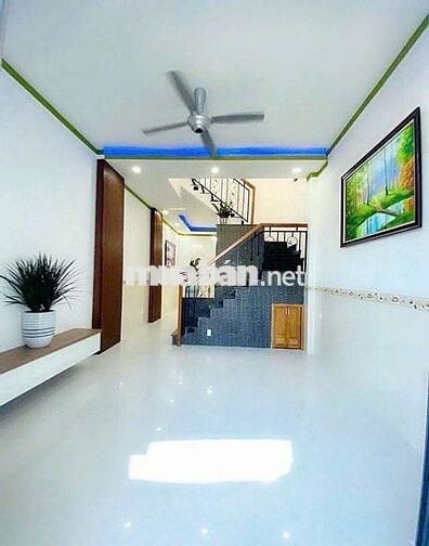 chủ cần bán nhà hoàn công đường thông buôn bán