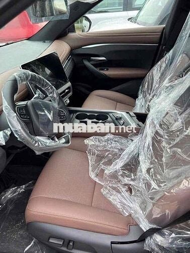 VinFast VF8 Đỏ Đen Săn Xe Giao Ngay Giá Tốt