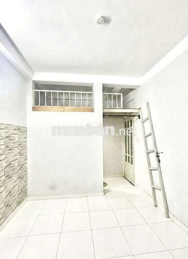 Phòng trọ đẹp cửa sổ lớn, máy lạnh, wc riêng