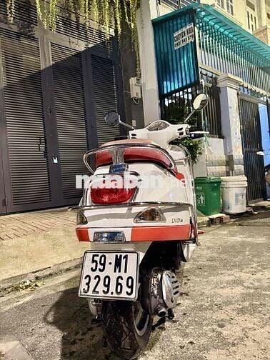 Piaggio Vespa LX 125 ie Trắng đỏ