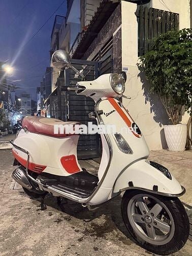 Piaggio Vespa LX 125 ie Trắng đỏ