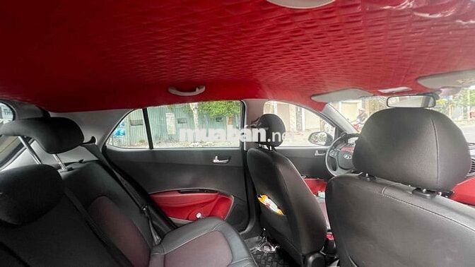 Hyundai i10 2021 Vàng cát 12000 km