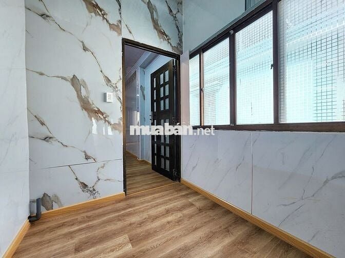 Studio full nội thất, lầu 3, ko thang máy, gần Y Phạm Ngọc Thạch